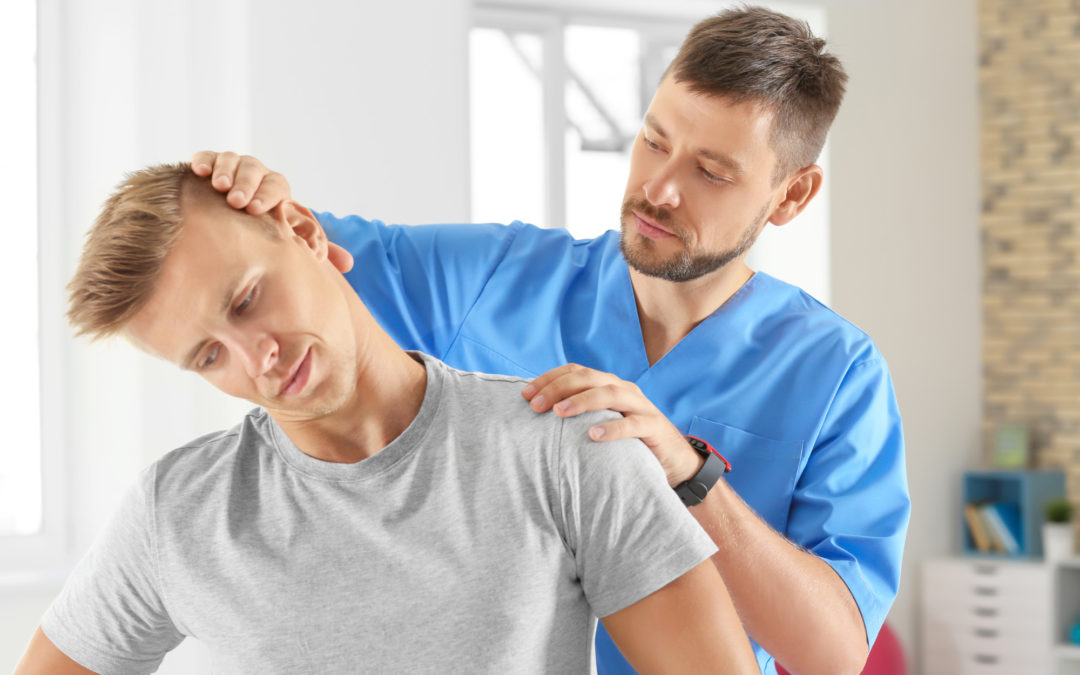 7 Warning Signs You Should See a Chiropractor for Upper Back Pain